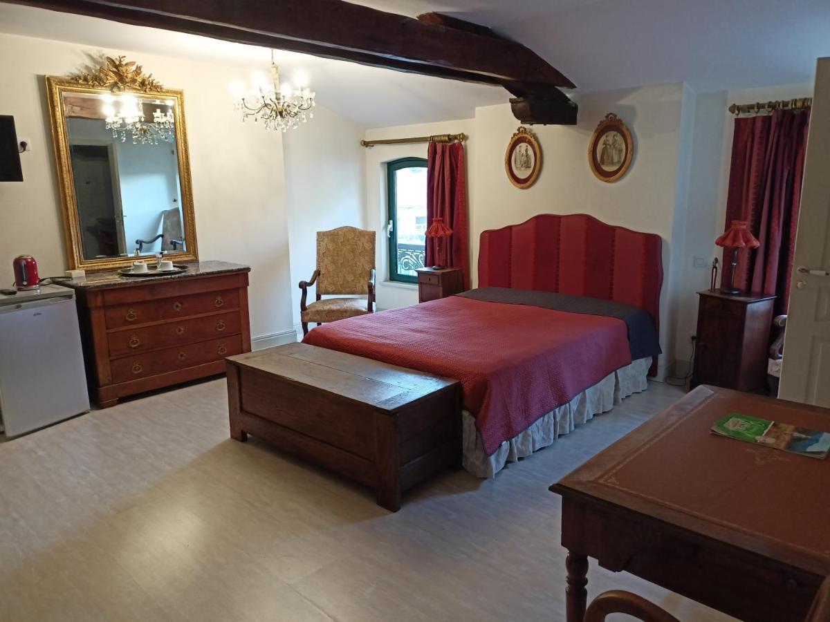 Bed and Breakfast Au Fond De La Cour Veyre-Monton Esterno foto