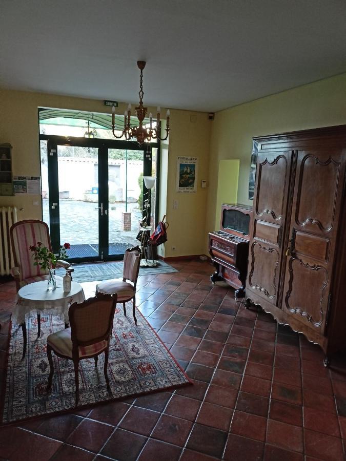 Bed and Breakfast Au Fond De La Cour Veyre-Monton Esterno foto
