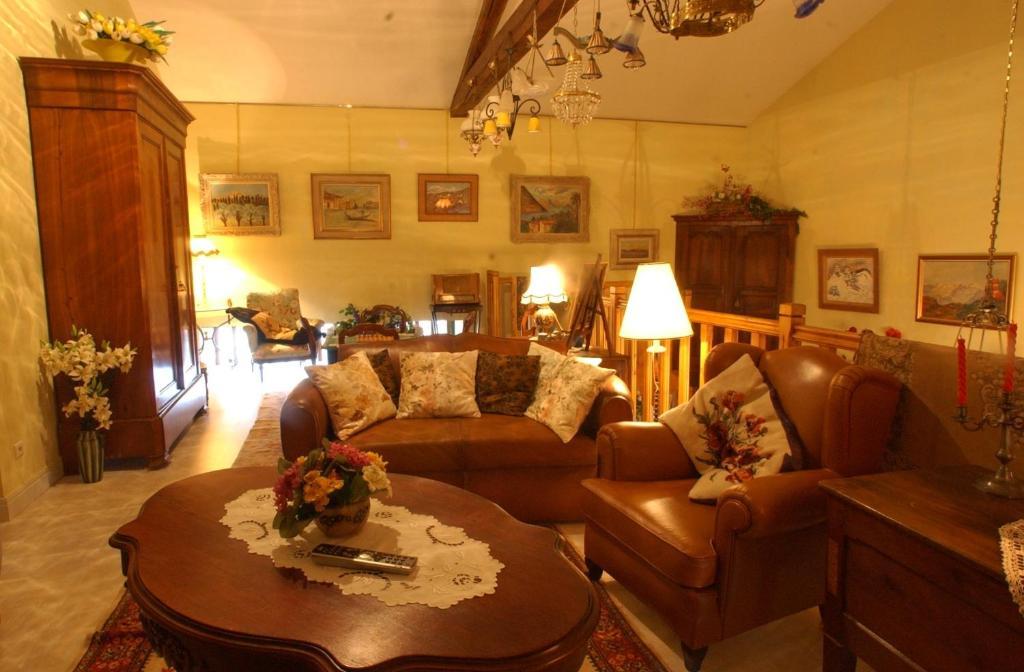 Bed and Breakfast Au Fond De La Cour Veyre-Monton Esterno foto