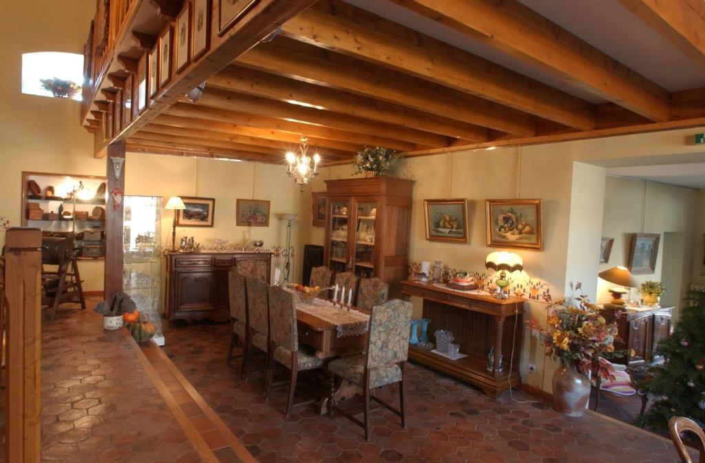 Bed and Breakfast Au Fond De La Cour Veyre-Monton Esterno foto
