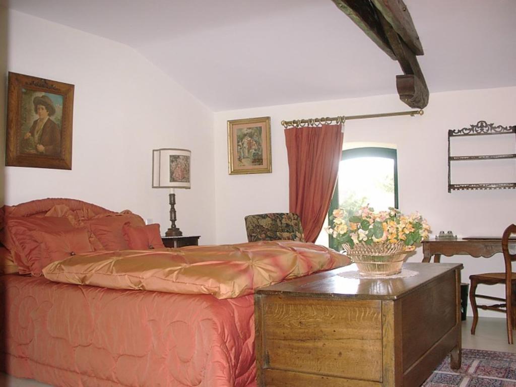 Bed and Breakfast Au Fond De La Cour Veyre-Monton Esterno foto