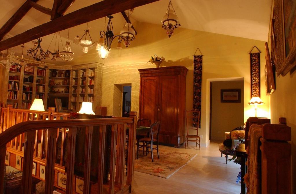 Bed and Breakfast Au Fond De La Cour Veyre-Monton Esterno foto