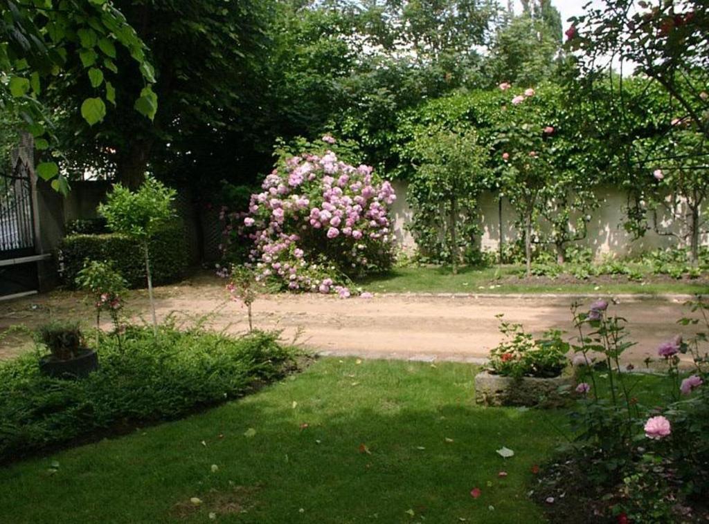Bed and Breakfast Au Fond De La Cour Veyre-Monton Esterno foto